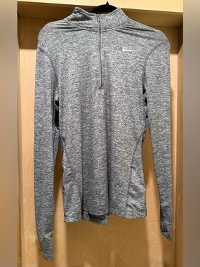 Nike Women’s  Heather Gray Half-Zip Dri-Fit Performance Top Size Small